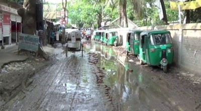গজারিয়ার প্রধান সড়কের বেহাল দশা, জনদুর্ভোগ চরমে