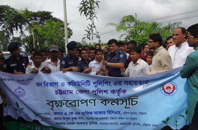 চট্টগ্রামে পাঁচ হাজার গাছ লাগাবে পুলিশ