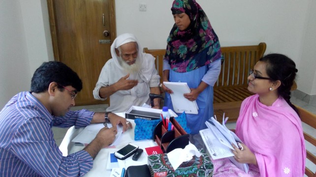 সিরাজদিখানে ১৫ জন ক্যানসার রোগীকে ফ্রি চিকিৎসা প্রদান