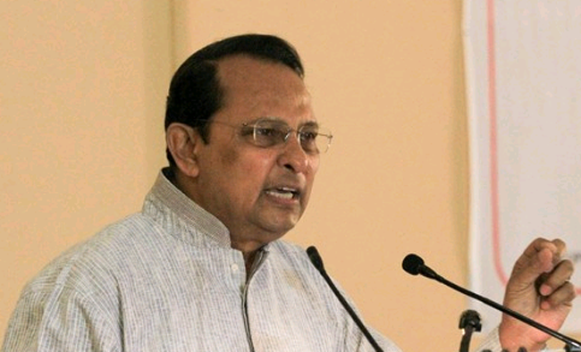 খালেদাকে আত্মসমর্পণে বাধ্য করতে হবে: ইনু