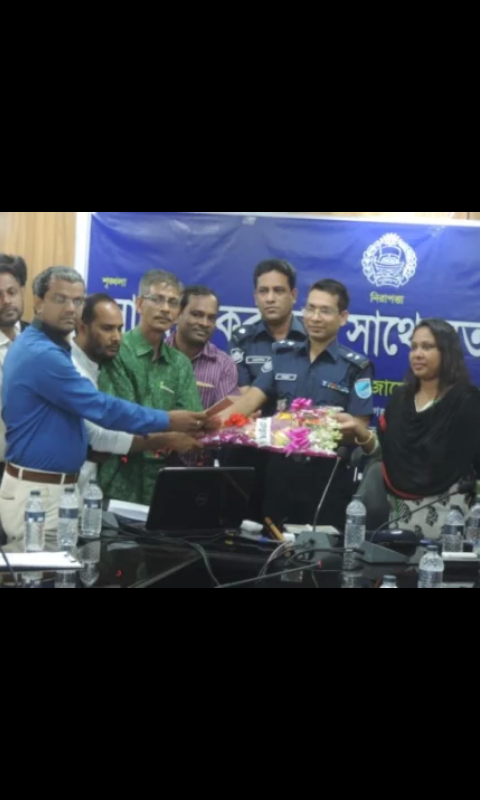 সাংবাদিকদের সাথে মুন্সিগঞ্জের নতুন এসপির মতবিনিময়