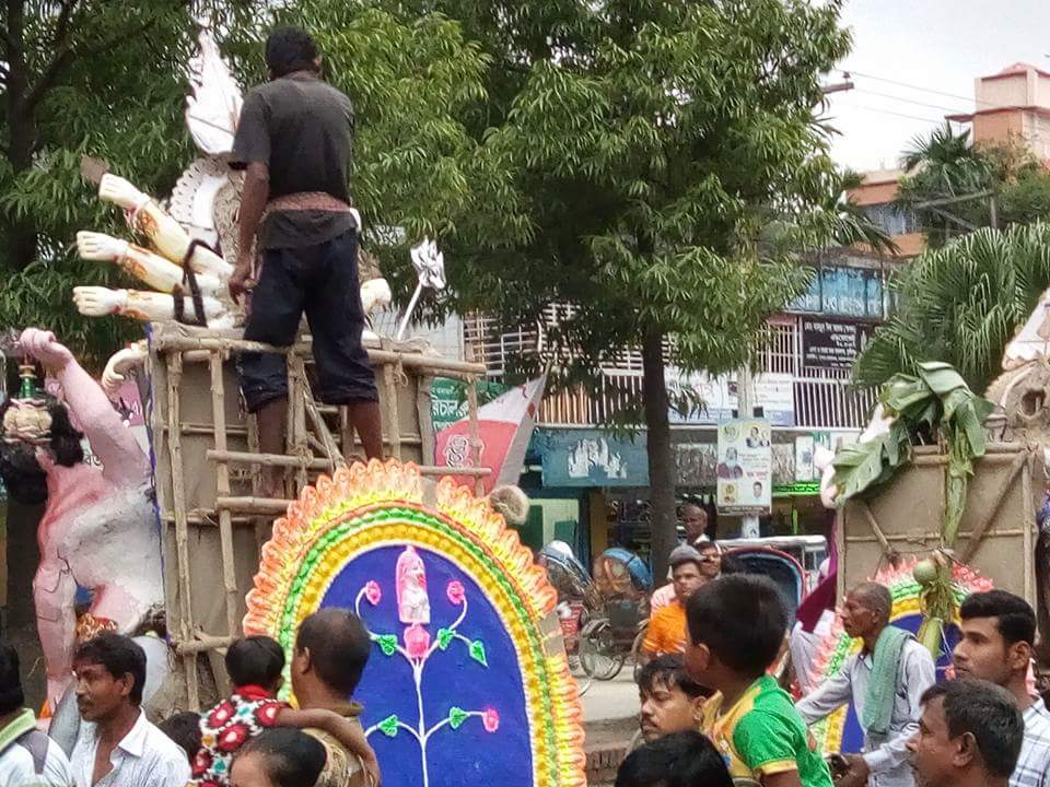 শান্তিপূর্ণ পূজা শেষে মুন্সিগঞ্জে প্রতিমা বিসর্জন