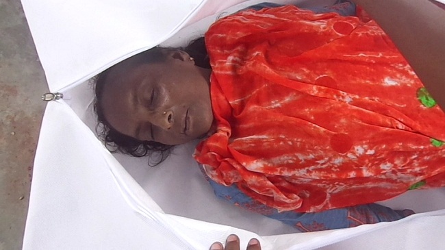 মুন্সিগঞ্জের সিরাজদিখানে স্বাস্থ্য কমপ্লেক্সের ভেতরে এক নারীর আত্মহত্যা