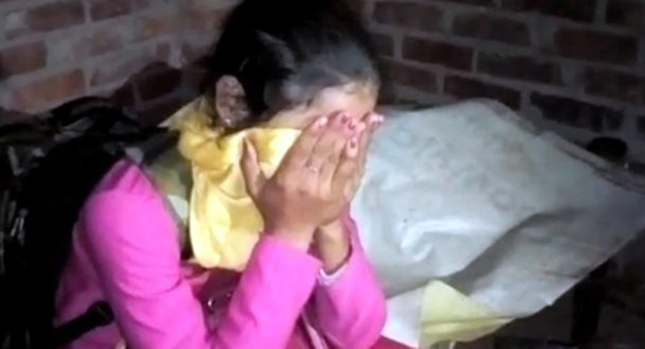 মুন্সিগঞ্জে প্রেমের টানে স্বামীর ঘর ছেড়ে প্রেমিকের ঘরে এসে বিপাকে জোসনা