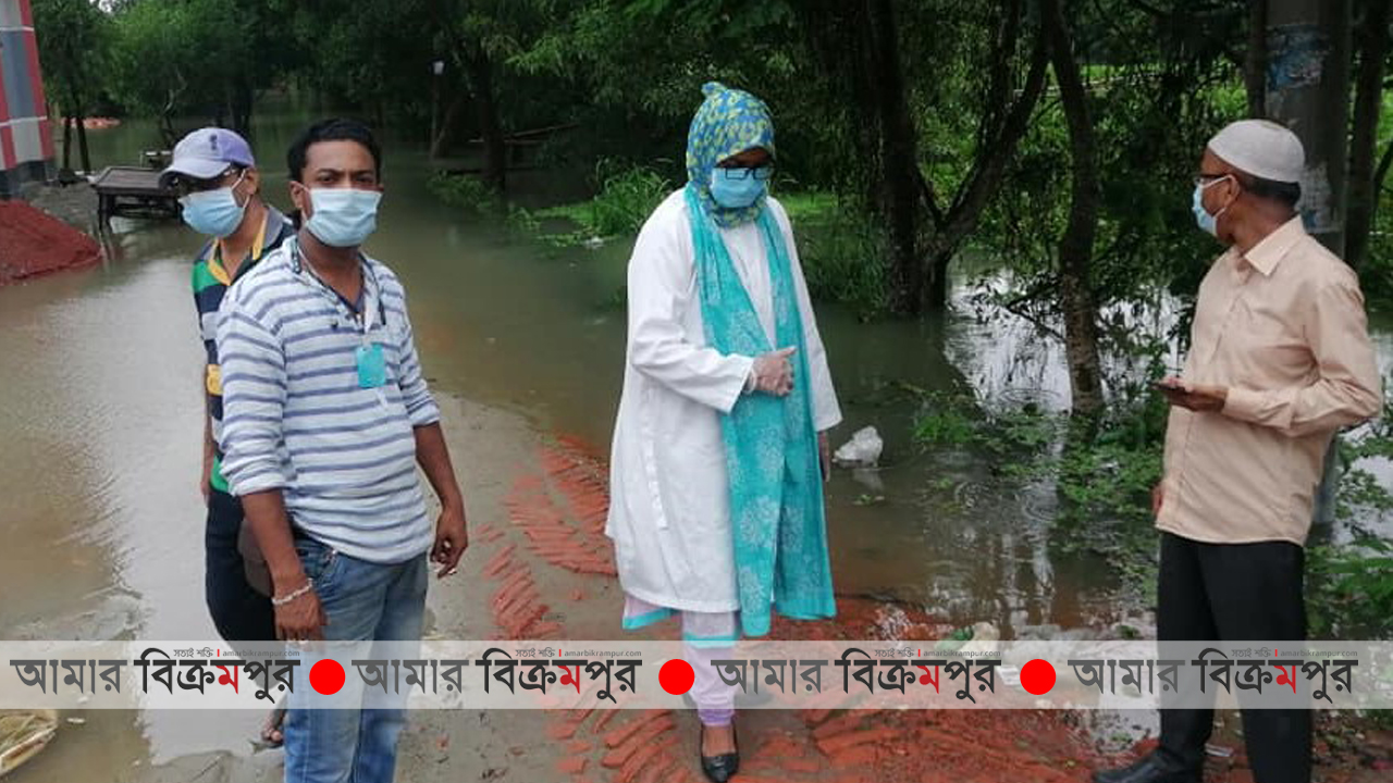 শ্রীনগরে বন্যা কবলিত এলাকা পরির্দশন ও খাদ্যসামগ্রী বিতরণ