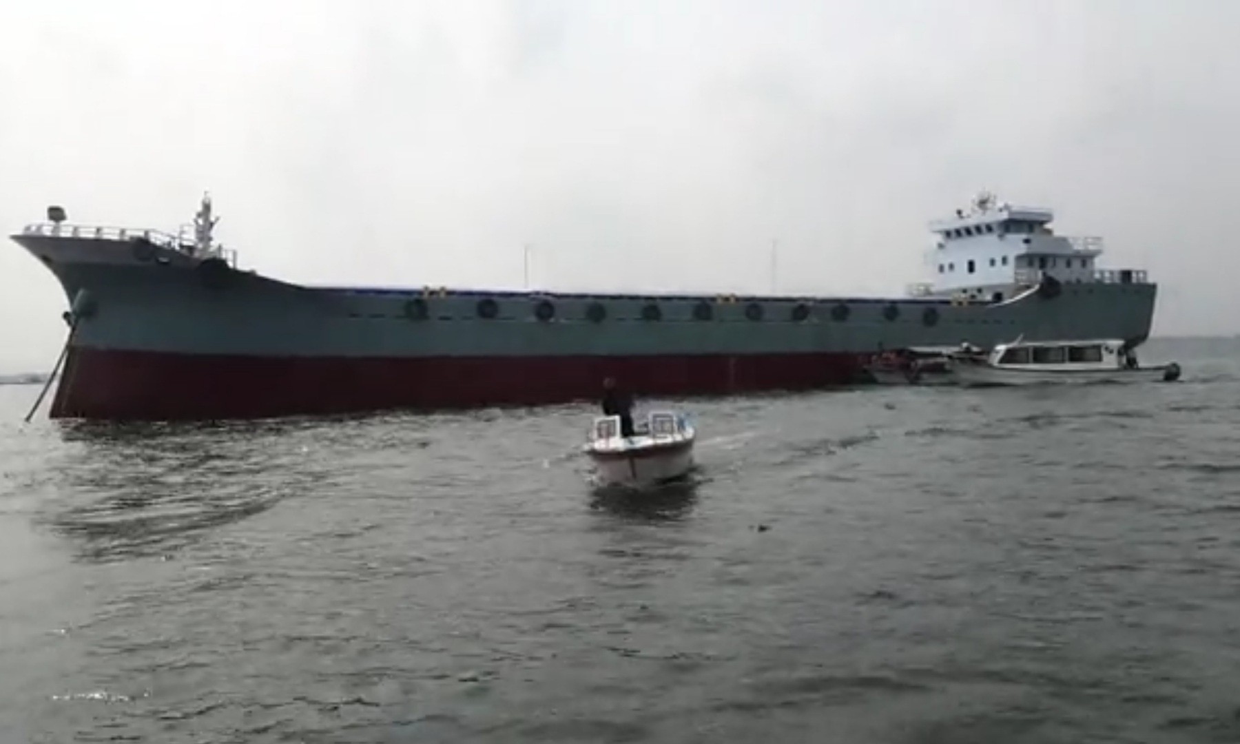 লঞ্চ ডুবিতে ৩৪ জনের প্রাণহানি, ঘাতক জাহাজ আটক