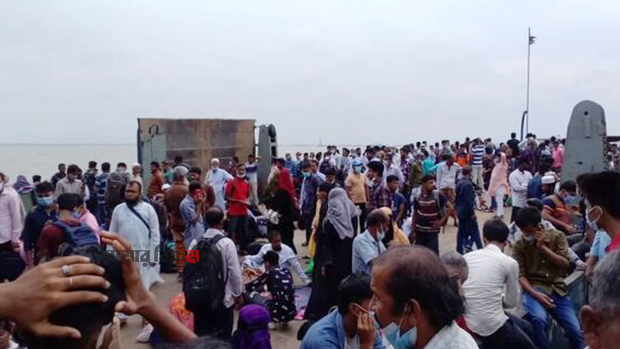 শিমুলিয়ায়-বাংলাবাজার নৌ রুটে ফেরি বন্ধ, পারাপারের অপেক্ষায় ৫ শতাধিক যানবাহন