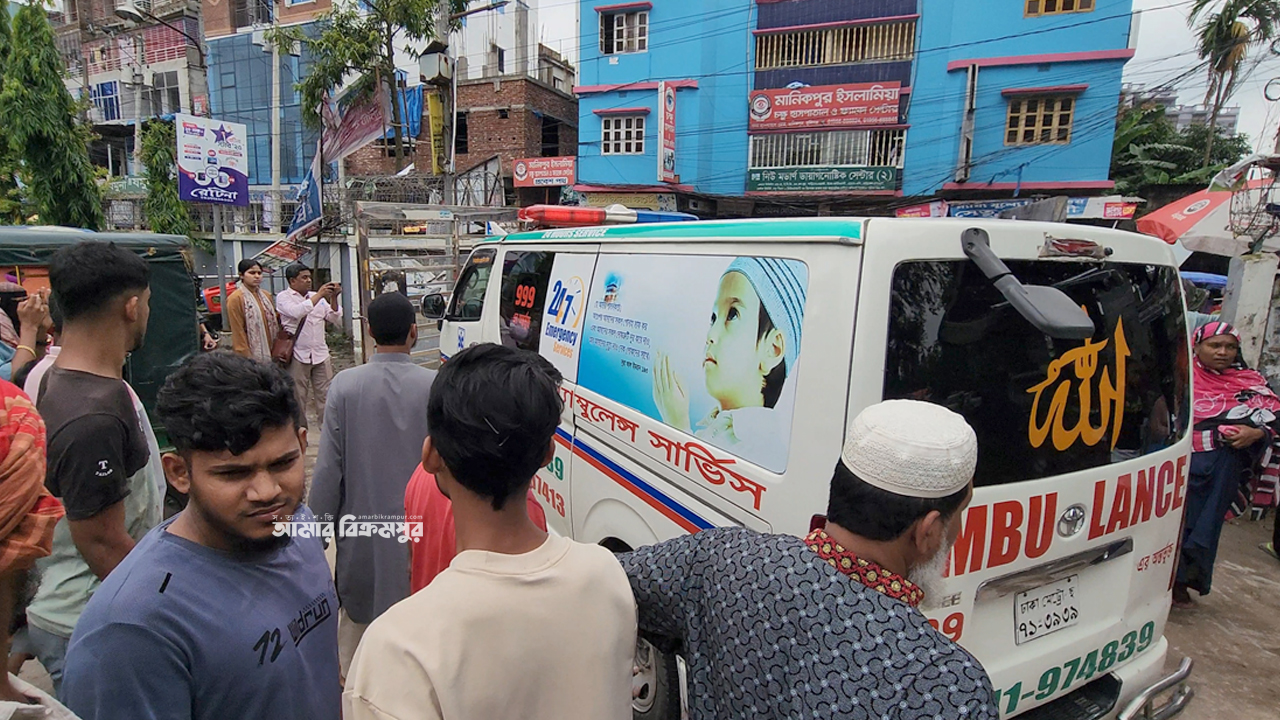 মুন্সিগঞ্জে অ্যালুমিনিয়াম ফ্যাক্টরির ছাদ থেকে পড়ে প্রাণ গেছে যুবকের!