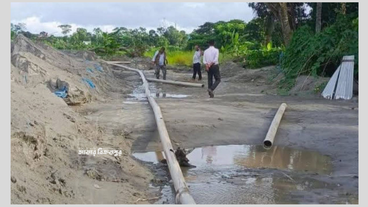 শ্রীনগরের বালাশুরে সাহেব বাবুর পুকুর ভরাট কাজ বন্ধ করলো প্রশাসন