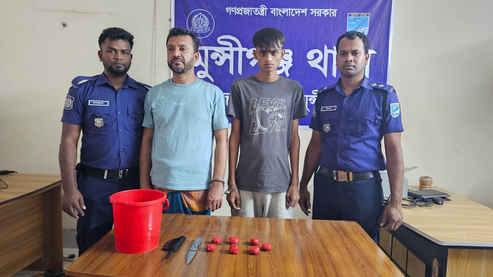 মোল্লাকান্দির ছানা হত্যা মামলার আসামিসহ গ্রেপ্তার ৩, ককটেল-সুইচ গিয়ার উদ্ধার