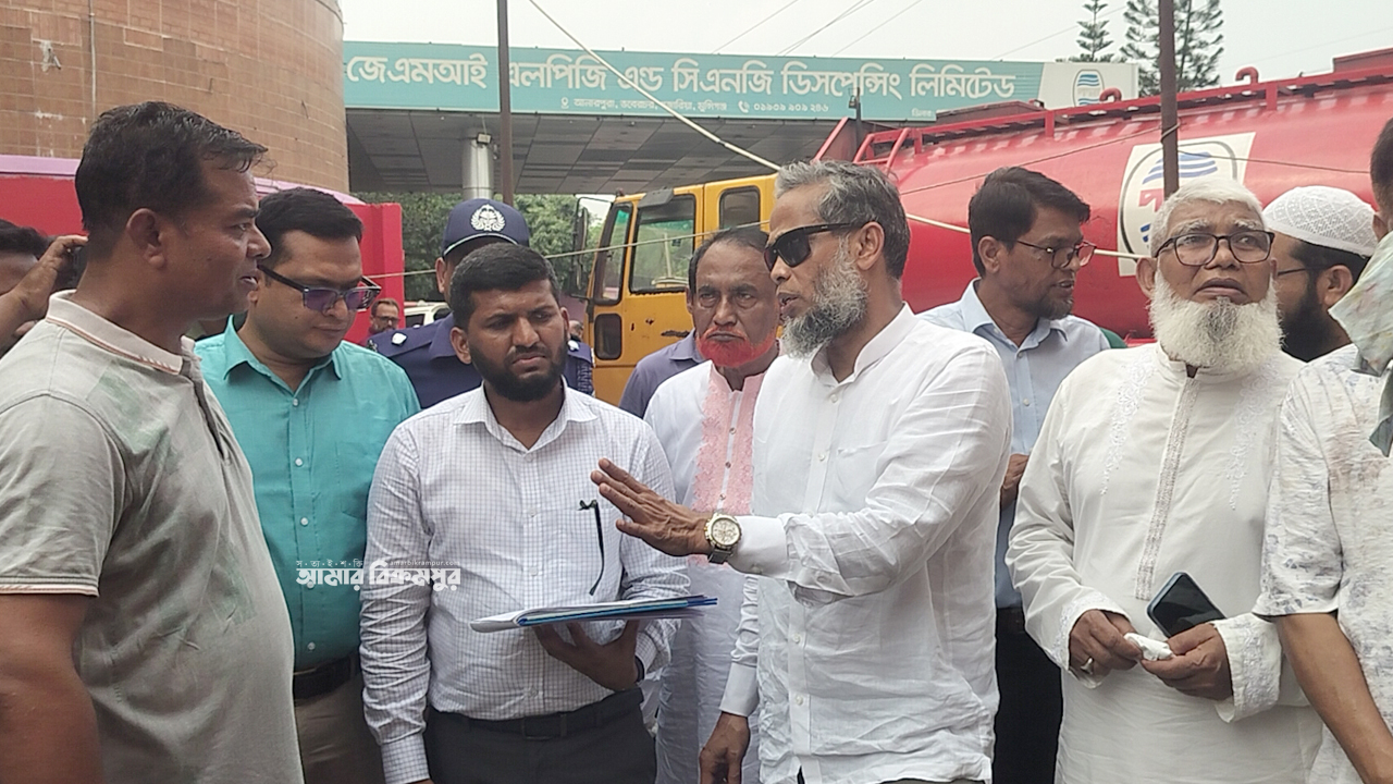 অতিরিক্ত দামে তেল বিক্রি না করতে পাম্প মালিকদের অনুরোধ এমপি কামরুজ্জামান রতনের