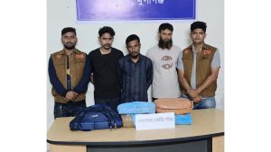 মুন্সিগঞ্জে ডিবি পুলিশের অভিযানে ৭ কেজি গাঁজাসহ তিন মাদক কারবারি গ্রেপ্তার