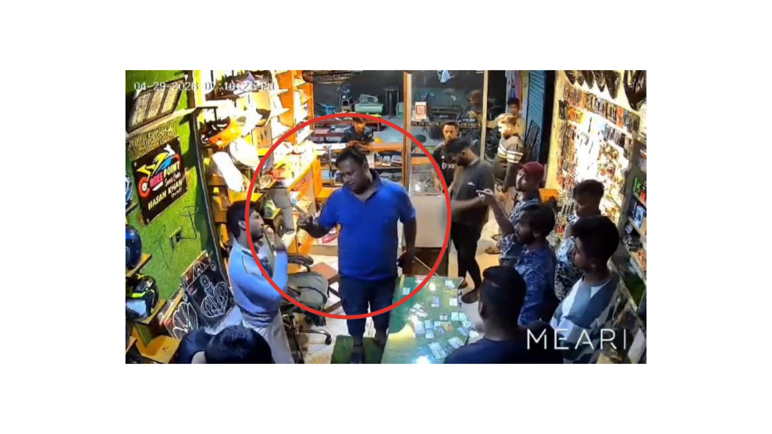 মুন্সিগঞ্জে হত্যা মামলার আসামি পুলিশের চোখে পলাতক, এলাকায় চালাচ্ছে সন্ত্রাসী কার্যক্রম