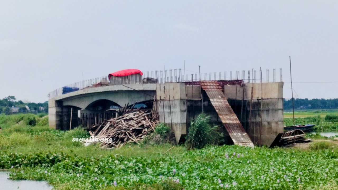 মুন্সিগঞ্জে চাঁদা না পেয়ে নির্মাণ শ্রমিকদের ওপর হামলার অভিযোগ, সেতুর কাজ বন্ধ