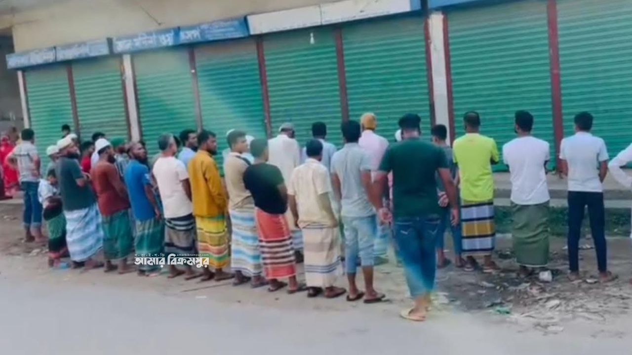 গৃহবধূ হালিমার দাফন সম্পন্ন: গলায় সালোয়ার বাঁধার রহস্য উদঘাটনে পিবিআই, আটক ৪