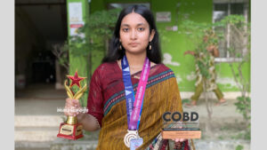 ইংলিশ অলিম্পিয়াডে সারা দেশে তৃতীয়, অলরাউন্ডার প্রতিযোগিতায়ও শ্রেষ্ঠ মুন্সিগঞ্জের সুমাইয়া