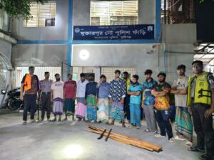 মুন্সিগঞ্জের ধলেশ্বরী নদীতে ডাকাতির প্রস্তুতিকালে ১০ নৌ ডাকাত গ্রেপ্তার