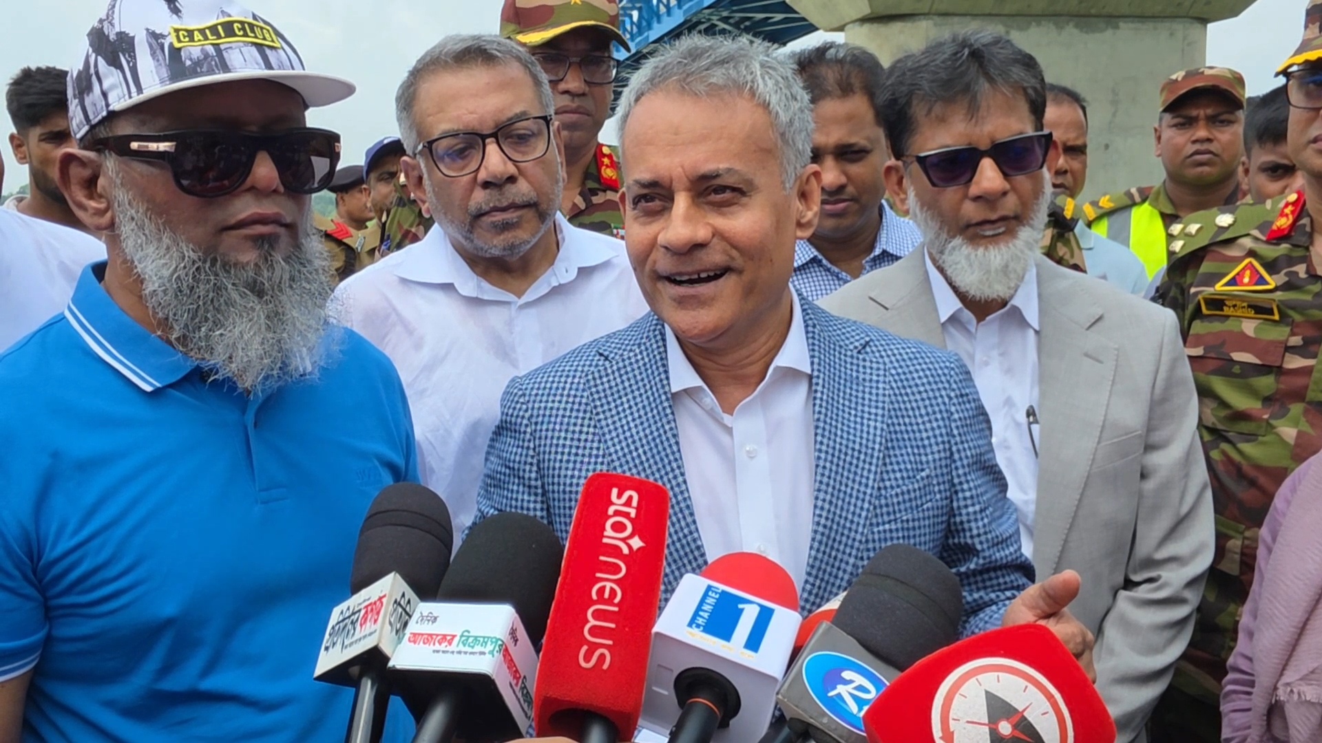 নিষিদ্ধ দলের কার্যক্রম চোখে পড়া জাতির ব্যর্থতা: মুন্সিগঞ্জে সেতুমন্ত্রী শেখ রবিউল