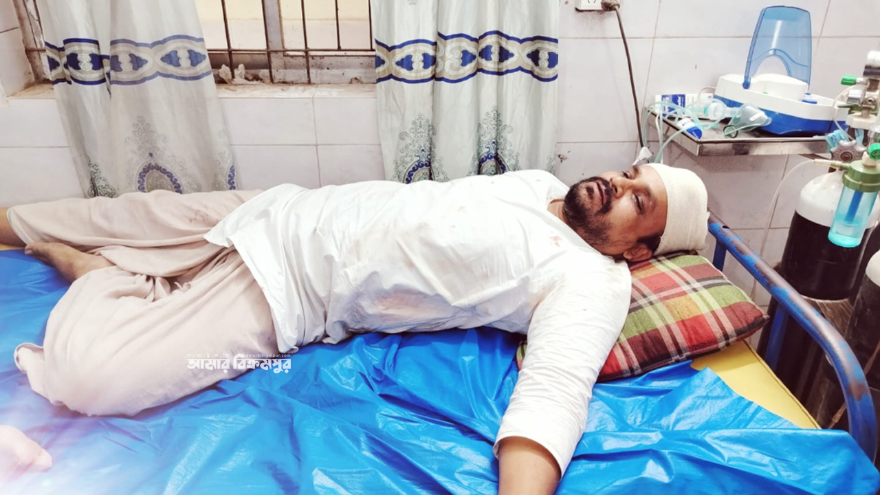 মুন্সিগঞ্জে সাংবাদিককে কুপিয়ে ও পিটিয়ে জখমের অভিযোগে বিএনপি নেতা আটক