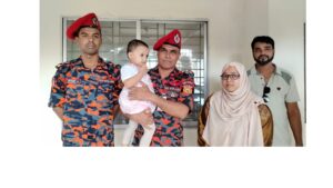 হরগঙ্গা কলেজের লিফটে শিশুসহ আটকা মা, উদ্ধারে ফায়ার সার্ভিস