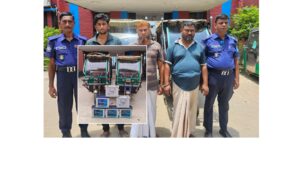 মুন্সিগঞ্জে চুরি হওয়া ২ অটোরিকশা ও ৬ ব্যাটারি উদ্ধার, চোরচক্রের ৩ সদস্য গ্রেপ্তার