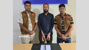 মুন্সিগঞ্জে স্ত্রী’কে নিয়ে সালিশের জেরে ‘মাদবরে’র মাথায় হাতুড়ি দিয়ে আঘাত, চাচাতো ভাই গ্রেপ্তার