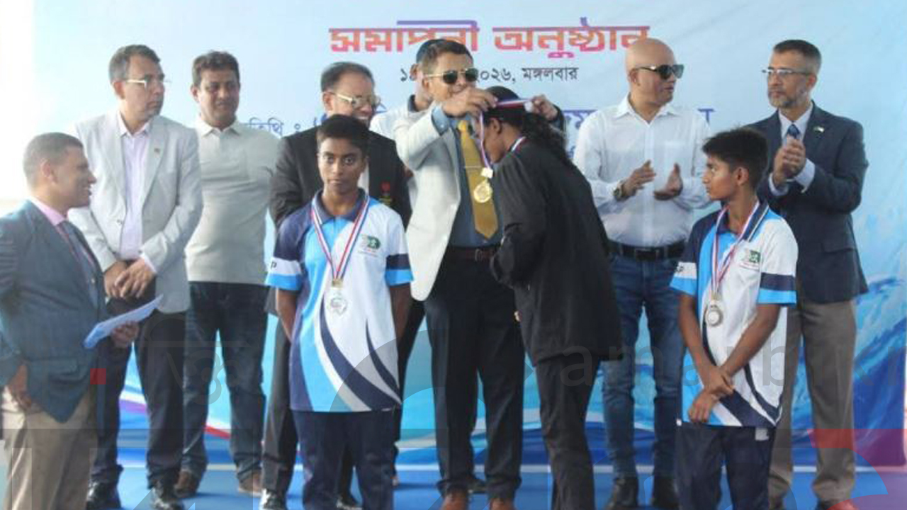 বয়সভিত্তিক সাঁতারে সারাদেশে সেরা মুন্সিগঞ্জের মাইশা, জিতলেন ১০ স্বর্ণ ও গড়লেন ৪ জাতীয় রেকর্ড