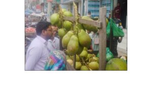 মুন্সিগঞ্জে ডাবের অতিরিক্ত দামের বিরুদ্ধে ভোক্তা অধিকারের অভিযান, জরিমানা ১ হাজার