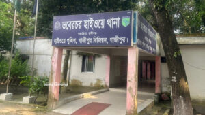 মুন্সিগঞ্জের মহাসড়কে অজ্ঞাত গাড়ির ধাক্কায় প্রাণ গেল মোটরসাইকেল চালকের