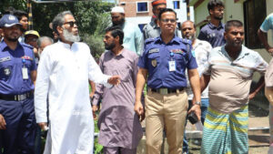 মুন্সিগঞ্জ জেনারেল হাসপাতাল: রোগীকে ক্লিনিকে যেতে ভিজিটিং কার্ড, দুই ডাক্তারকে শোকজের নির্দেশ এমপির