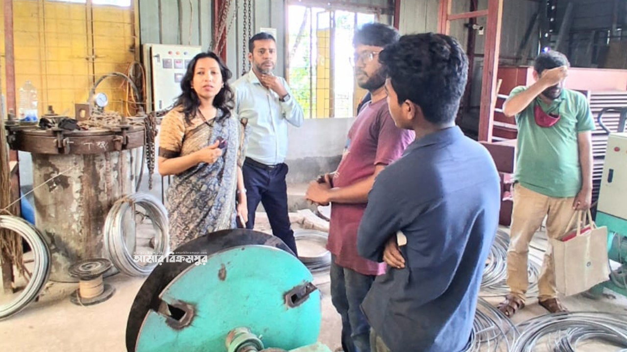 মুন্সিগঞ্জে পরিবেশ ছাড়পত্রহীন কারখানাকে ৫০ হাজার টাকা জরিমানা, বিদ্যুৎ সংযোগ বিচ্ছিন্ন